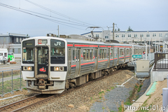 [磐越西線郡山富田駅付近] 3239M快速フルーティアふくしま、719系H-12編成他