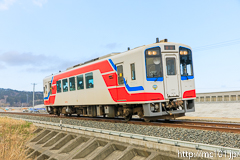 [三陸鉄道北リアス線十府ヶ浦海岸～陸中野田間] 貸切列車、36-706