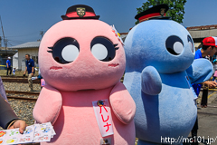 [秩父鉄道わくわく鉄道フェスタ2017] 右からパレオくん、パレナちゃん