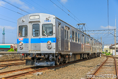 [弘南鉄道大鰐線津軽大沢車両検修所] 7000系7039F、準急ソシオ流通センター行表示。今年3月に開業したばかり。