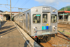 [弘南鉄道大鰐線大鰐駅] 29列車、7000系7033F、大鰐到着後、向かいに待っていた水間仕様。