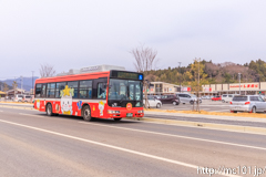 [大船渡線陸前高田駅] BRT101便、まちなか陸前高田駅は昨日をもって廃止となりました。BRTは昨日までまちなか陸前高田駅があった場所をそのまま通過して、少し先で2回曲がって一つ向こうの通りにある新しい陸前高田駅に入って行きます。