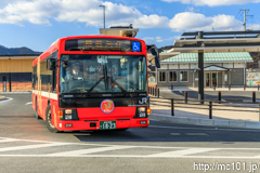 [大船渡線陸前高田駅] BRT3102便、出発