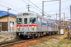 [長野電鉄上条駅] 322列車、3500系N8編成、停車中