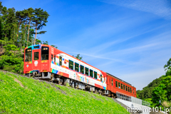 [三陸鉄道リアス線両石～鵜住居間] 2006D、36-702+36-R1