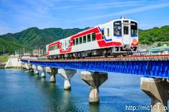 [三陸鉄道リアス線大槌～吉里吉里間] 5009D、36-700形36-717+36-715