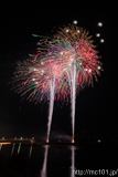 [第58回北上・みちのく芸能まつり トロッコ流しと花火の夕べ] 第4部 東京オリンピック・23. 4号玉ダブル連発