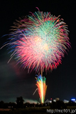 [第70回熊谷花火大会] <dl class='description'><dt>プログラムNo.</dt><dd>84</dd><dt>種別</dt><dd>スターマイン</dd><dt>提供</dt><dd>asuka(3)</dd></dl>