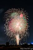 [第70回熊谷花火大会] <dl class='description'><dt>プログラムNo.</dt><dd>53</dd><dt>種別</dt><dd>スターマイン</dd><dt>提供</dt><dd>株式会社近江屋酒店(3)</dd></dl>