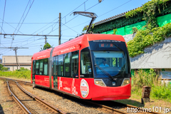 [万葉線六渡寺駅] 53列車、MLRV1000形MLRV1005